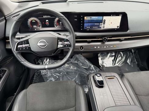 Used 2023 Nissan Ariya FWD image 15