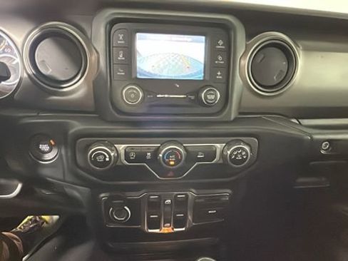 Used 2021 Jeep Wrangler Unlimited Sport AWD/4WD image 24