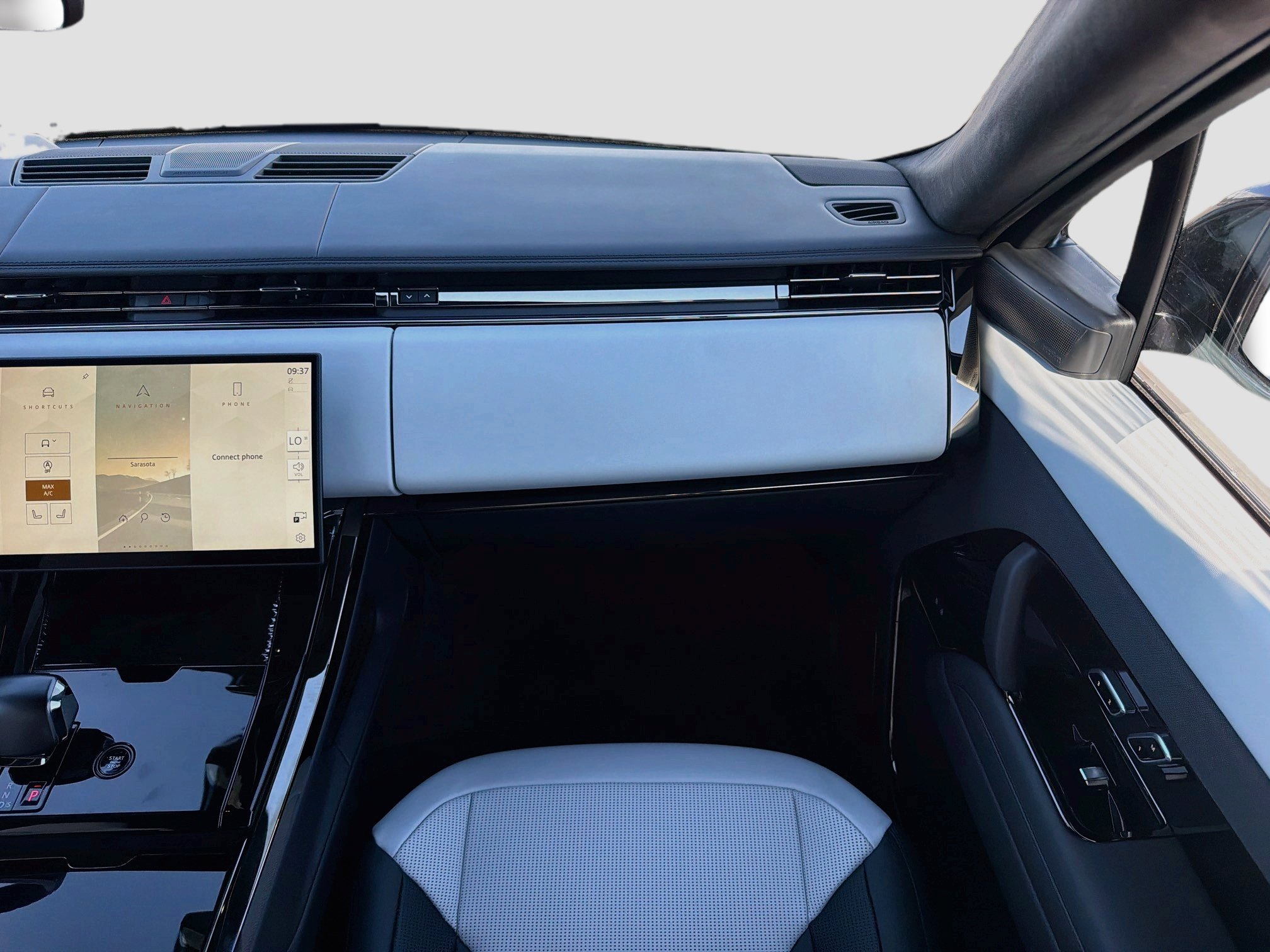 New 2027 Land Rover Range Rover Sport SV AWD/4WD image 19