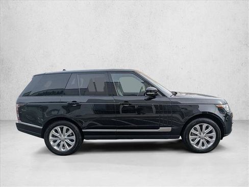Used 2016 Land Rover Range Rover HSE image 4