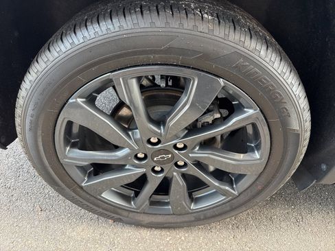 Used 2023 Chevrolet Equinox RS w/ RS Leather Package image 12