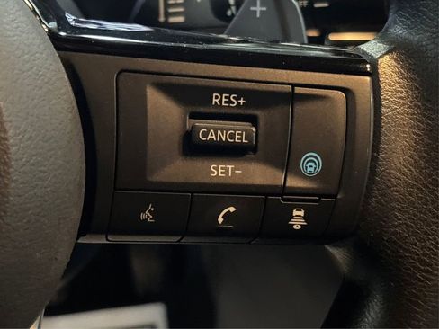 Used 2021 Nissan Rogue SV image 26