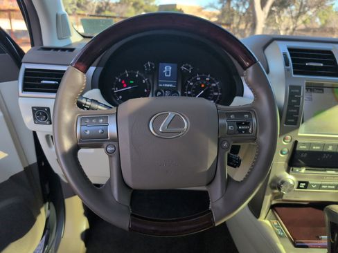 Used 2015 Lexus GX 460 image 5