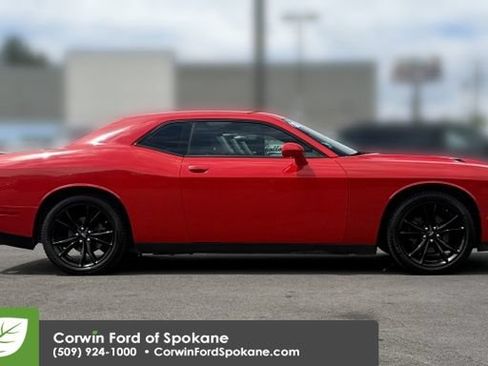 Used 2018 Dodge Challenger SXT w/ Blacktop Package RWD image 10