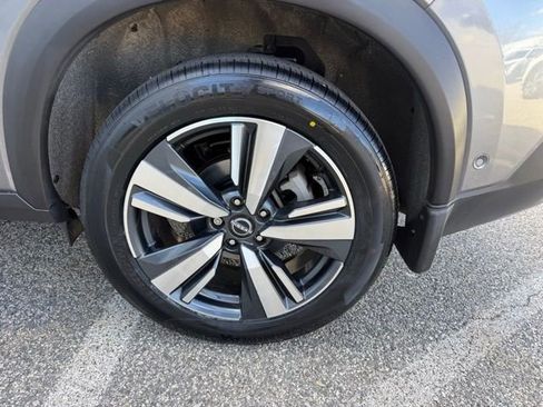 Used 2021 Nissan Rogue SV w/ Premium Package image 28