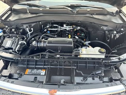 Used 2023 Ford Explorer XLT w/ Equipment Group 202A RWD image 26