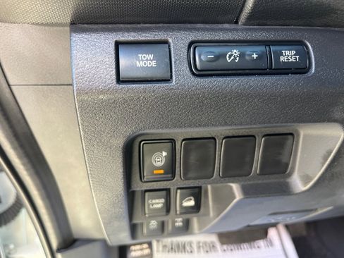 Used 2022 Nissan Frontier PRO-4X w/ Technology Package image 17