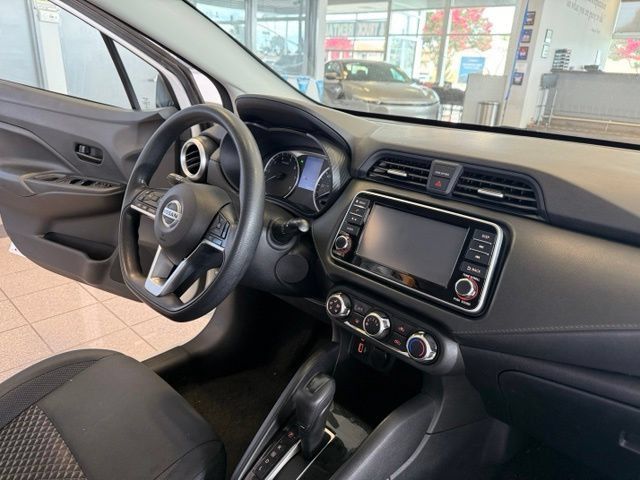Used 2020 Nissan Versa S FWD image 27