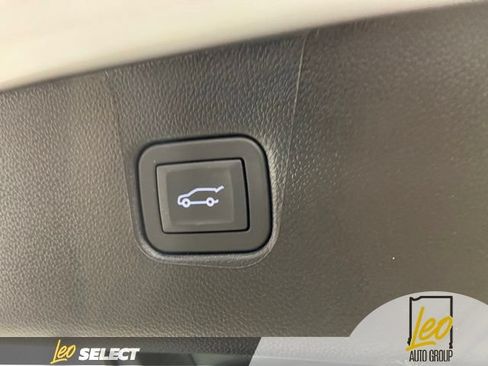 Used 2026 Chevrolet Blazer LT w/ Convenience Package FWD image 19