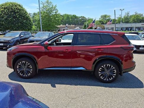 Certified 2025 Nissan Rogue Platinum AWD/4WD image 5