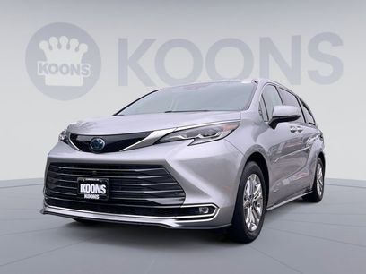 Used 2021 Toyota Sienna Limited