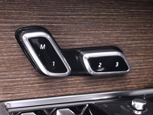 Used 2024 Land Rover Range Rover SE image 40