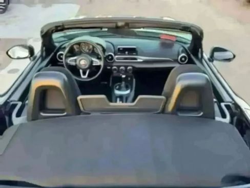 Used 2018 FIAT 124 Spider Classica RWD image 29