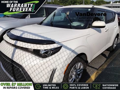 Used 2024 Kia Soul LX FWD image 1
