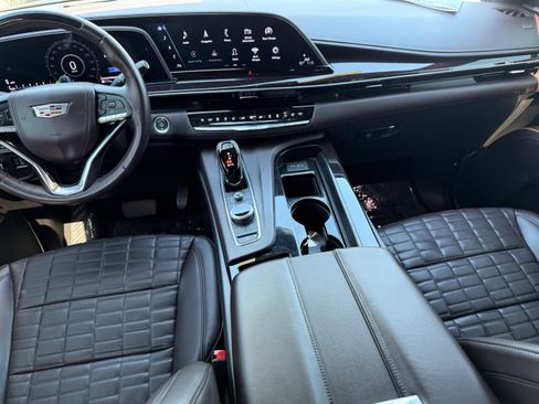 Certified 2022 Cadillac Escalade Premium Luxury Platinum image 15