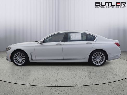 Used 2020 BMW 740i RWD image 4