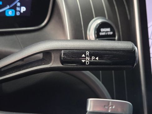 Used 2024 Mercedes-Benz GLC 300 4MATIC image 19