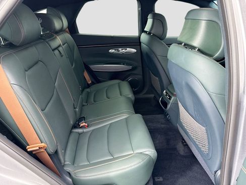 Used 2023 Genesis GV70 2.5T w/ Advanced Package image 21