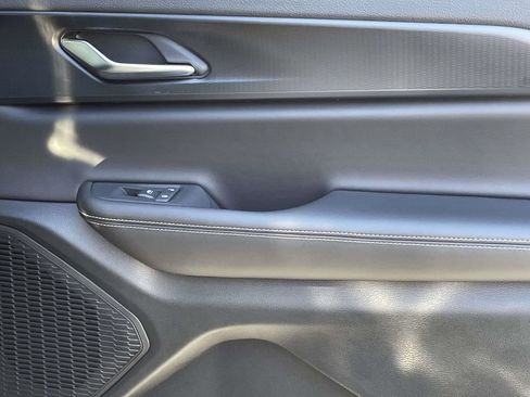 New 2025 Jeep Grand Cherokee L Altitude image 18