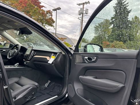 New 2026 Volvo XC60 B5 Ultra w/ Protection Package Premier image 11