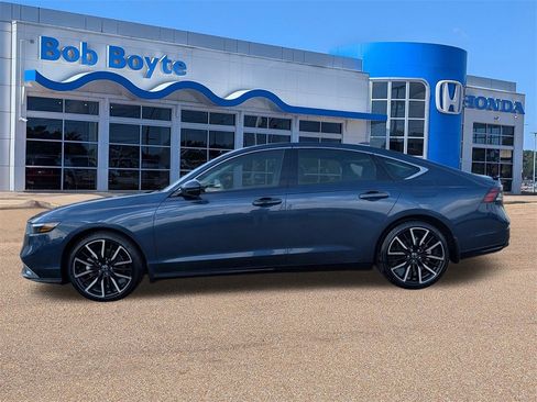 Certified 2025 Honda Accord Touring image 2