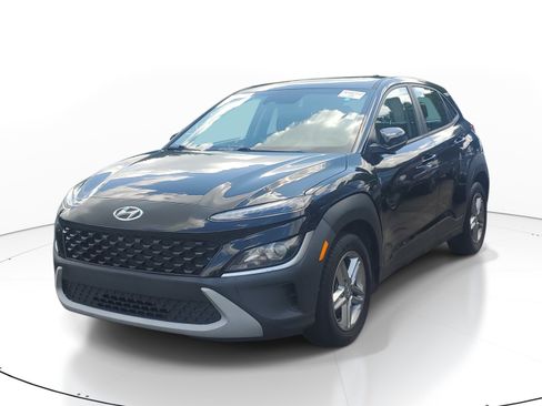 Used 2022 Hyundai Kona SE FWD image 3