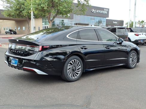 Certified 2025 Hyundai Sonata Limited FWD image 5