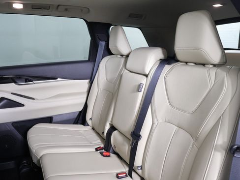 Used 2023 INFINITI QX60 Pure image 32