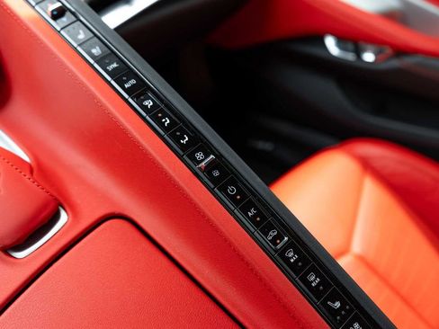 Used 2020 Chevrolet Corvette Stingray Preferred Cpe w/ 2LT Preferred Equipment Group RWD image 20