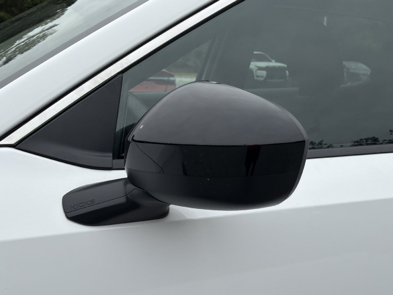 Certified 2026 Nissan Kicks SV w/ SV Premium Package FWD image 30