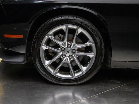 Used 2022 Dodge Challenger GT image 8