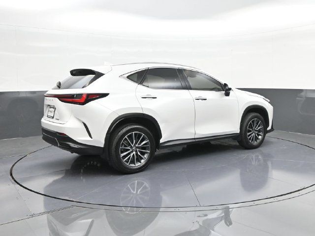 Used 2024 Lexus NX 250 FWD w/ Towing Package (2000 Lbs) image 15