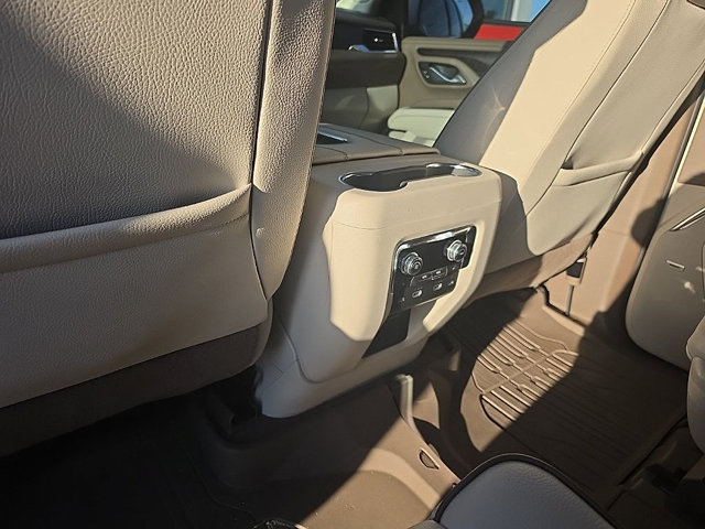 Certified 2024 GMC Yukon Denali w/ Advanced Technology Package AWD/4WD image 12