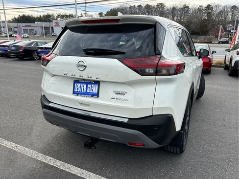Used 2021 Nissan Rogue SV image 31