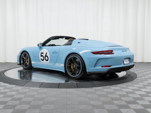 Certified 2019 Porsche 911 Speedster RWD image 3