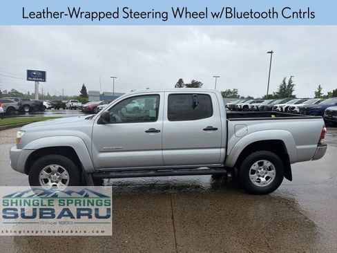 Used 2011 Toyota Tacoma 4x4 Double Cab w/ SR5 Pkg #2 w/JBL Audio image 7