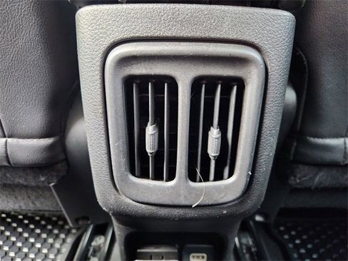 Used 2020 Jeep Compass Limited image 20