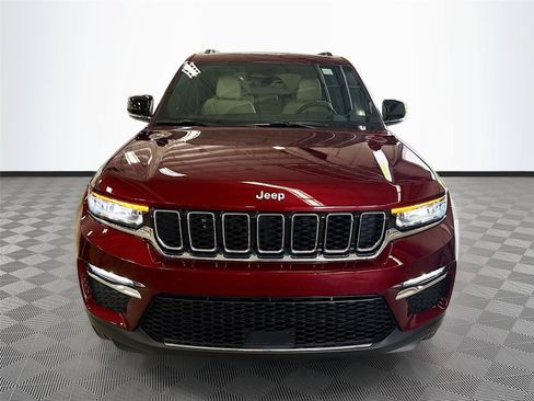 Used 2025 Jeep Grand Cherokee Limited RWD image 2