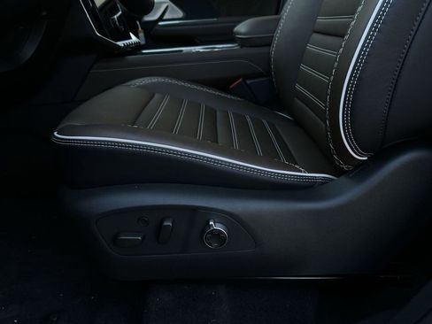 New 2026 GMC Acadia Denali Ultimate image 14