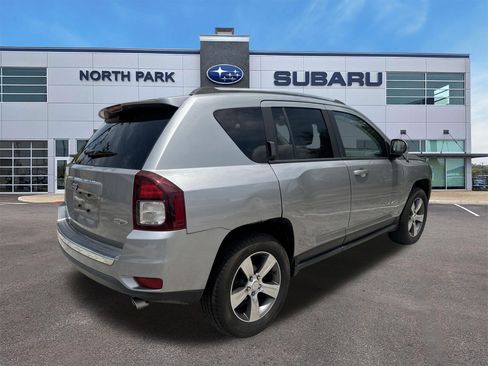 Used 2017 Jeep Compass High Altitude AWD/4WD image 3