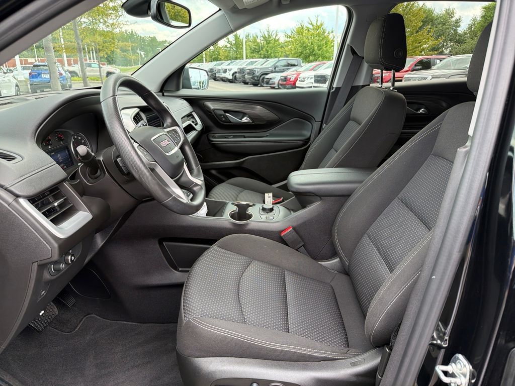 Certified 2024 GMC Terrain SLE w/ Driver Convenience Package FWD image 11