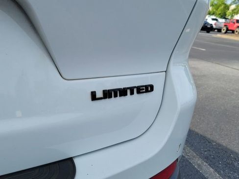 Used 2022 Jeep Grand Cherokee L Limited w/ Luxury Tech Group II AWD/4WD image 8