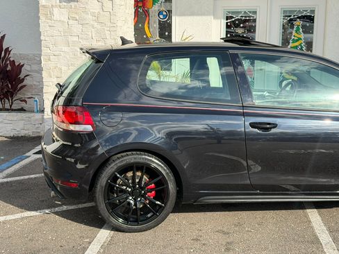 Used 2011 Volkswagen Golf 2-Door image 18