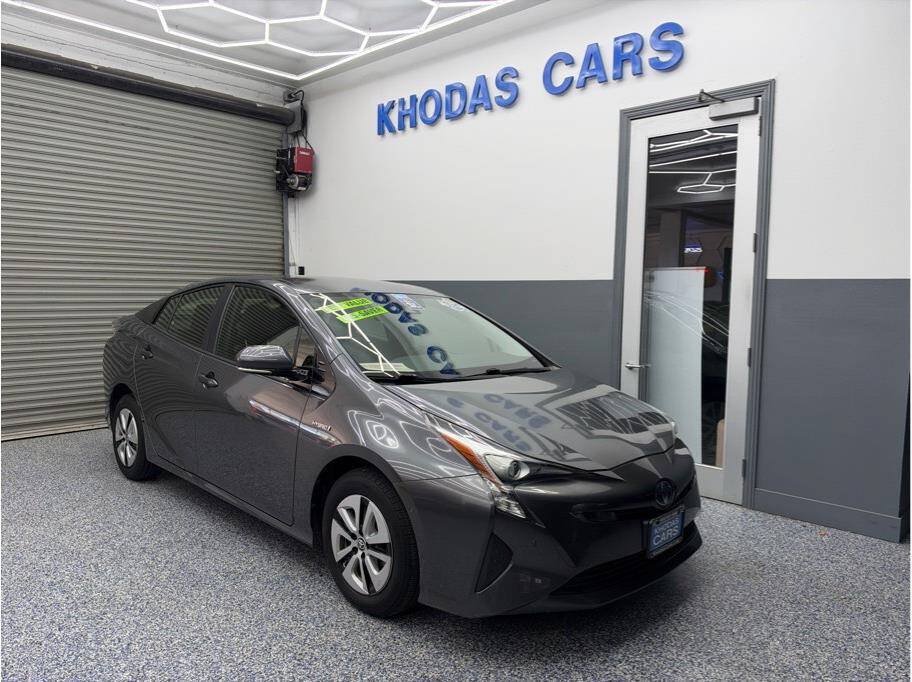 Used 2018 Toyota Prius Three FWD image 6
