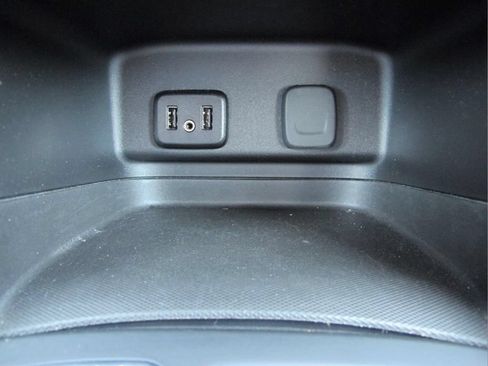 Certified 2018 Chevrolet Equinox LT w/ Sun & Infotainment Package AWD/4WD image 15