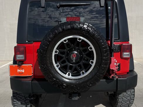 Used 2017 Jeep Wrangler Unlimited Sport w/ Dual Top Group image 4