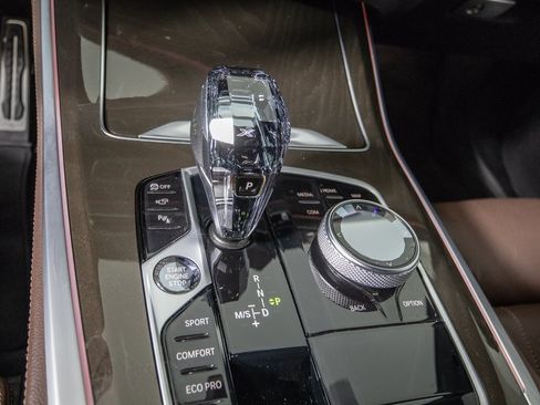 Used 2022 BMW X5 xDrive40i w/ M Sport Package image 25