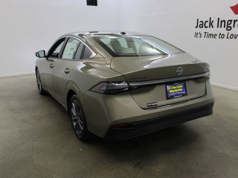 New 2026 Nissan Sentra SL w/ Floor Mat Package image 3