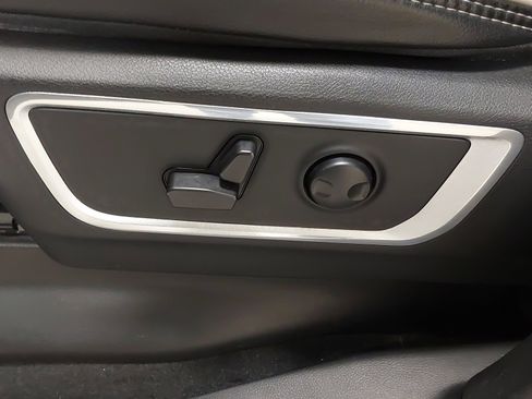 Used 2022 RAM 1500 Laramie image 37