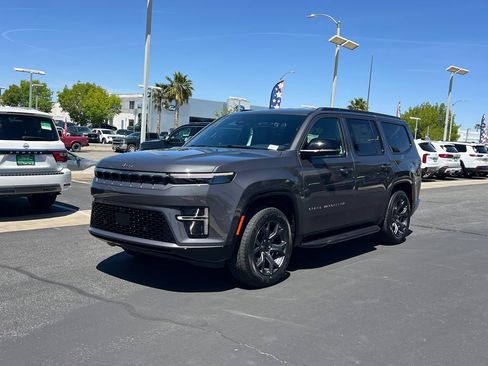 New 2026 Jeep Grand Wagoneer Limited AWD/4WD image 2